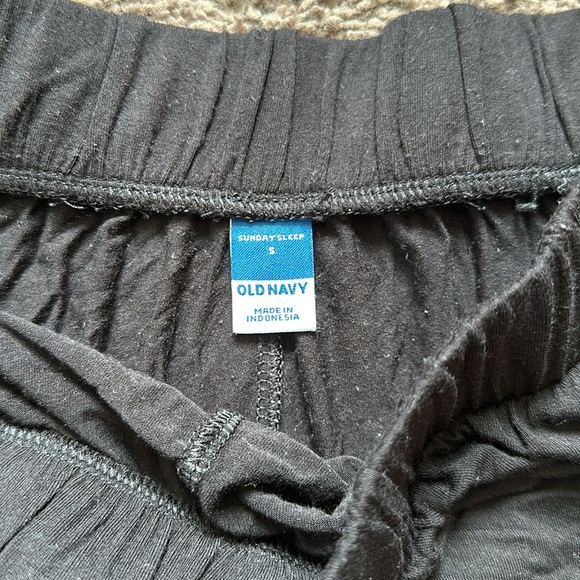 Cozy flowy old navy sleep shorts - Picture 2 of 2